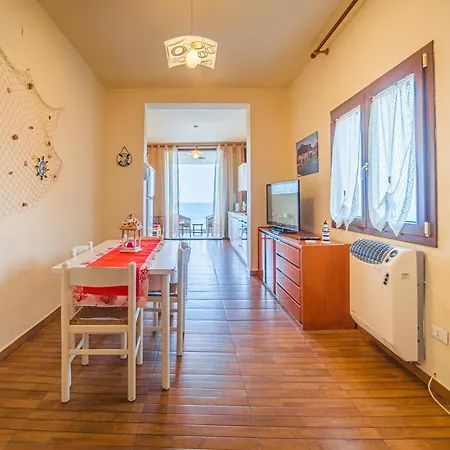 House On The Sea Daire Cefalù